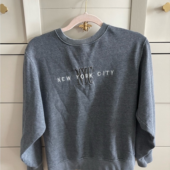 Gray NYC Sweatshirt - Picture 1 of 1
